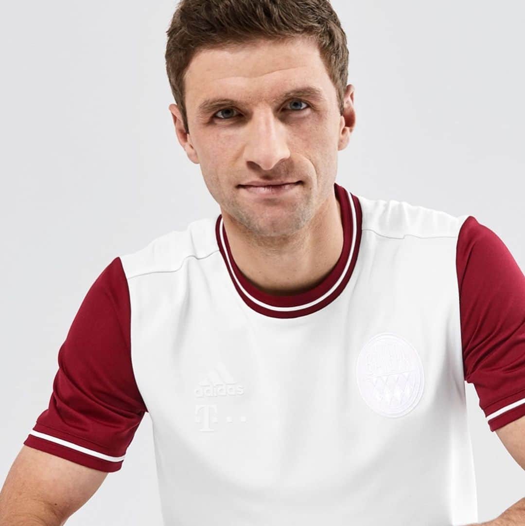 トーマス・ミュラーのインスタグラム：「Happy birthday to my ❤️club, @fcbayern! 120 years old and still always hungry for success 💪 #fcbayern120 #esmuellert #miasanmia #fcb120 #oisguadefcbayern」
