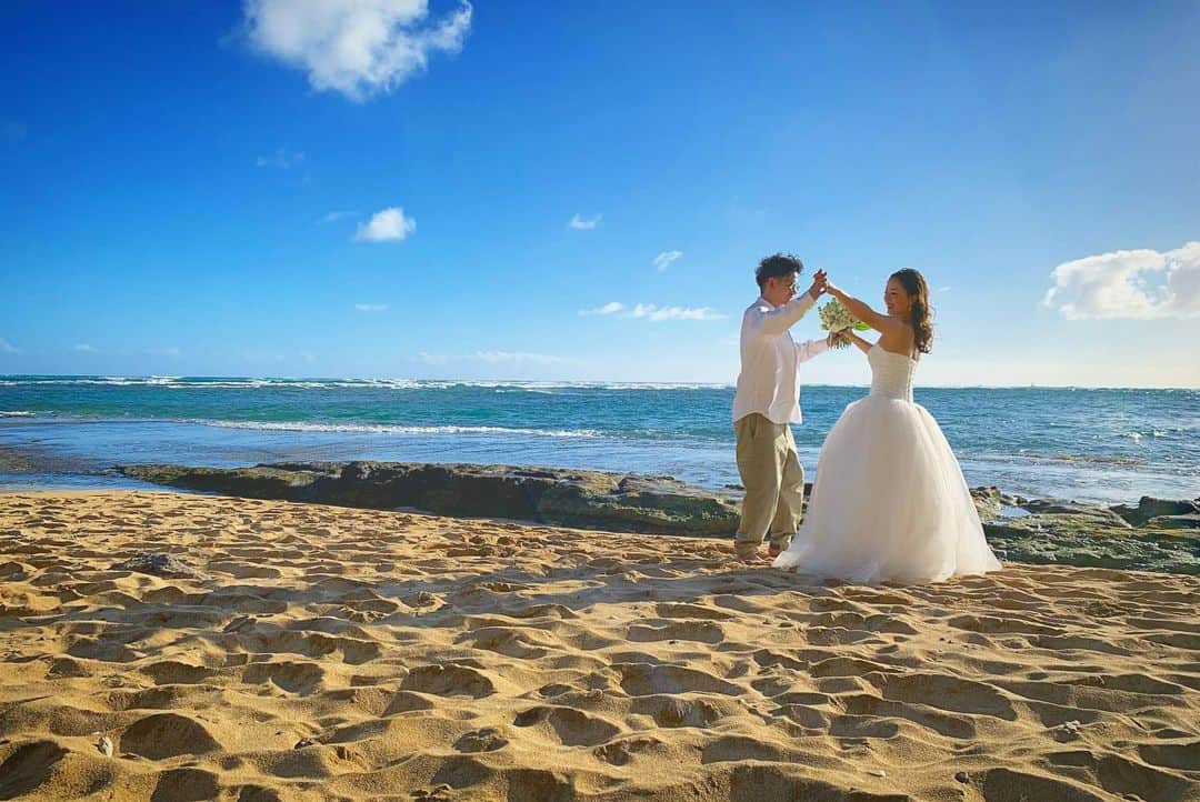 KYOHEYさんのインスタグラム写真 - (KYOHEYInstagram)「Because it is an important family wedding, I did mc with all my heart.  It was fun and I got a lot of happiness!!☺︎﻿ Thanks a lot!! ﻿ #Hawaii #Waikiki #Wedding #photo #family #Brother #Sister #HawaiiWedding #MC #party #Weddingreception #nandeyanen」2月27日 23時41分 - kyohey5