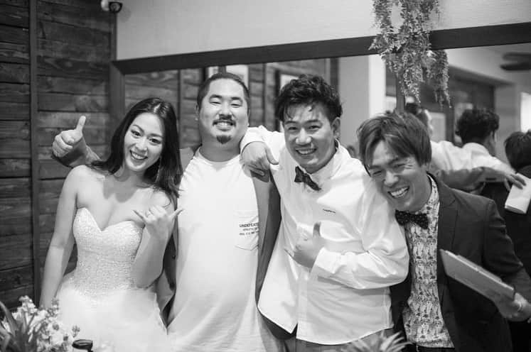 KYOHEYさんのインスタグラム写真 - (KYOHEYInstagram)「Because it is an important family wedding, I did mc with all my heart.  It was fun and I got a lot of happiness!!☺︎﻿ Thanks a lot!! ﻿ #Hawaii #Waikiki #Wedding #photo #family #Brother #Sister #HawaiiWedding #MC #party #Weddingreception #nandeyanen」2月27日 23時41分 - kyohey5