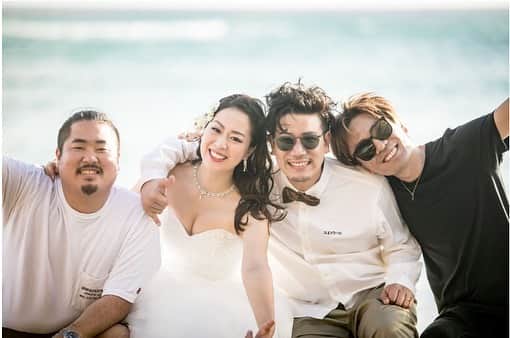 KYOHEYのインスタグラム：「Because it is an important family wedding, I did mc with all my heart.  It was fun and I got a lot of happiness!!☺︎﻿ Thanks a lot!! ﻿ #Hawaii #Waikiki #Wedding #photo #family #Brother #Sister #HawaiiWedding #MC #party #Weddingreception #nandeyanen」