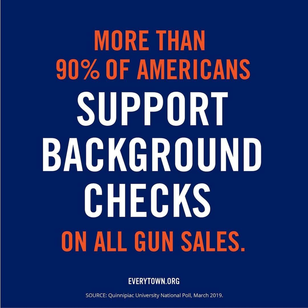 ジャスティン・トランターさんのインスタグラム写真 - (ジャスティン・トランターInstagram)「More than 90% of Americans support background checks. It's past time for @senatemajldr to call a vote for this lifesaving bill. #EndGunViolence @everytown」2月28日 0時02分 - tranterjustin