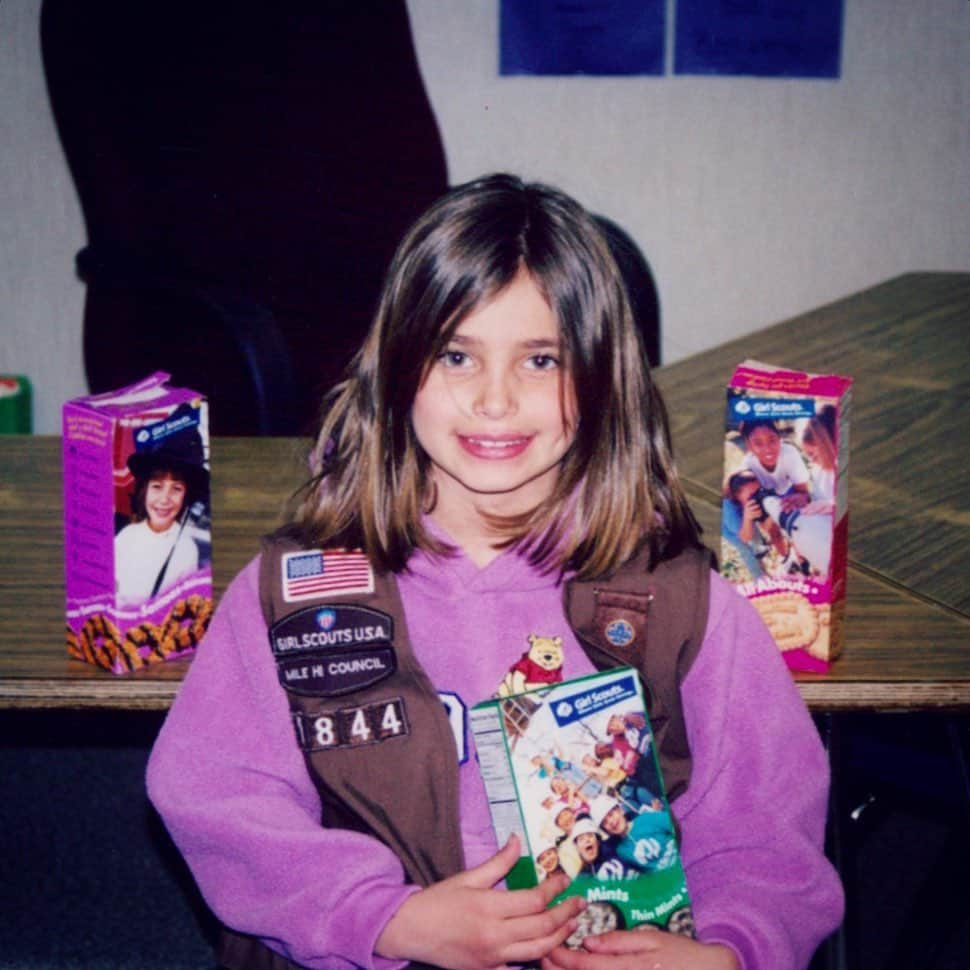 テイラー・ヒルさんのインスタグラム写真 - (テイラー・ヒルInstagram)「I may be holding Thin Mints but I’m a Samoas kinda gal, which is your fav? #tbt」2月28日 11時11分 - taylor_hill