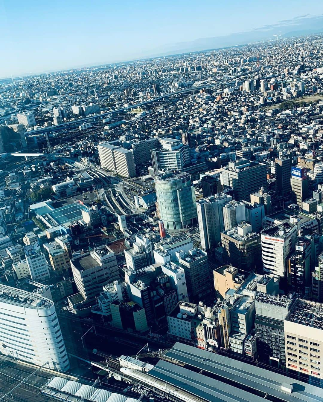 大沢樹生さんのインスタグラム写真 - (大沢樹生Instagram)「おはよう御座います☀️ 昨日は結局、東京戻らず名古屋駅に泊まっちゃいました。手ぶら泊〜🙌　でも4/21 名古屋ブルーノートLIVE🎶に向けての良い話しとプロモーションがでけた👏😊 パンツ2日目〜😝 #大沢樹生#名古屋#泊まり#ブルーノート#プロモーション」2月28日 10時06分 - osawa_mikio