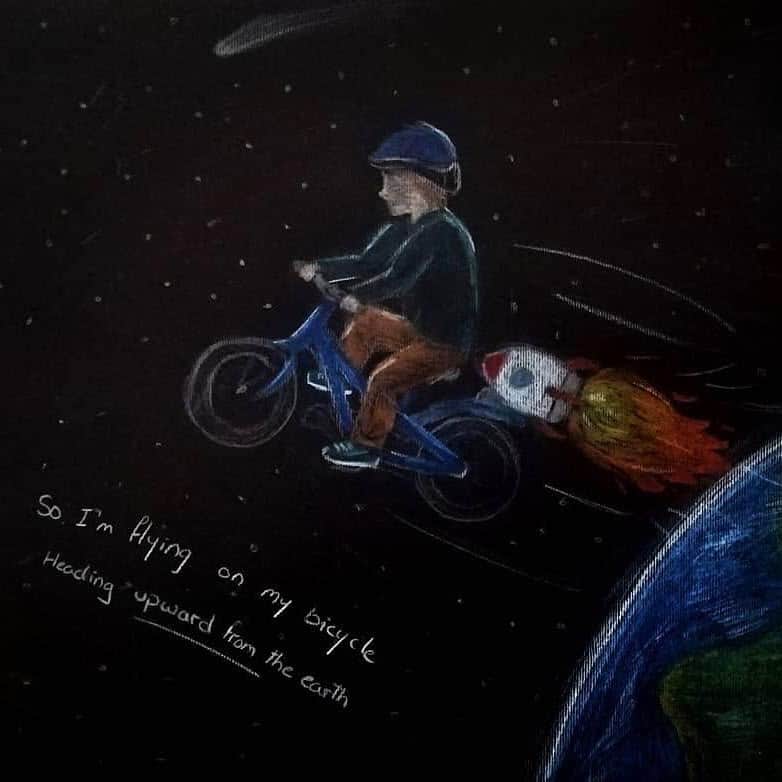 Coldplayのインスタグラム：「“So I’m flying on my bicycle / Heading upwards from the Earth” 👏✏️👏 @yuna20199  #ChampionOfTheWorld #EverydayLife 🌙☀️🚀」