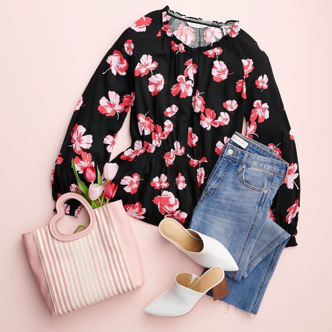 ロック&リパブリックのインスタグラム：「Thought your Thursday could use some flower power. 🌸 Tap to shop #POPSUGARatKohls. #Kohls」