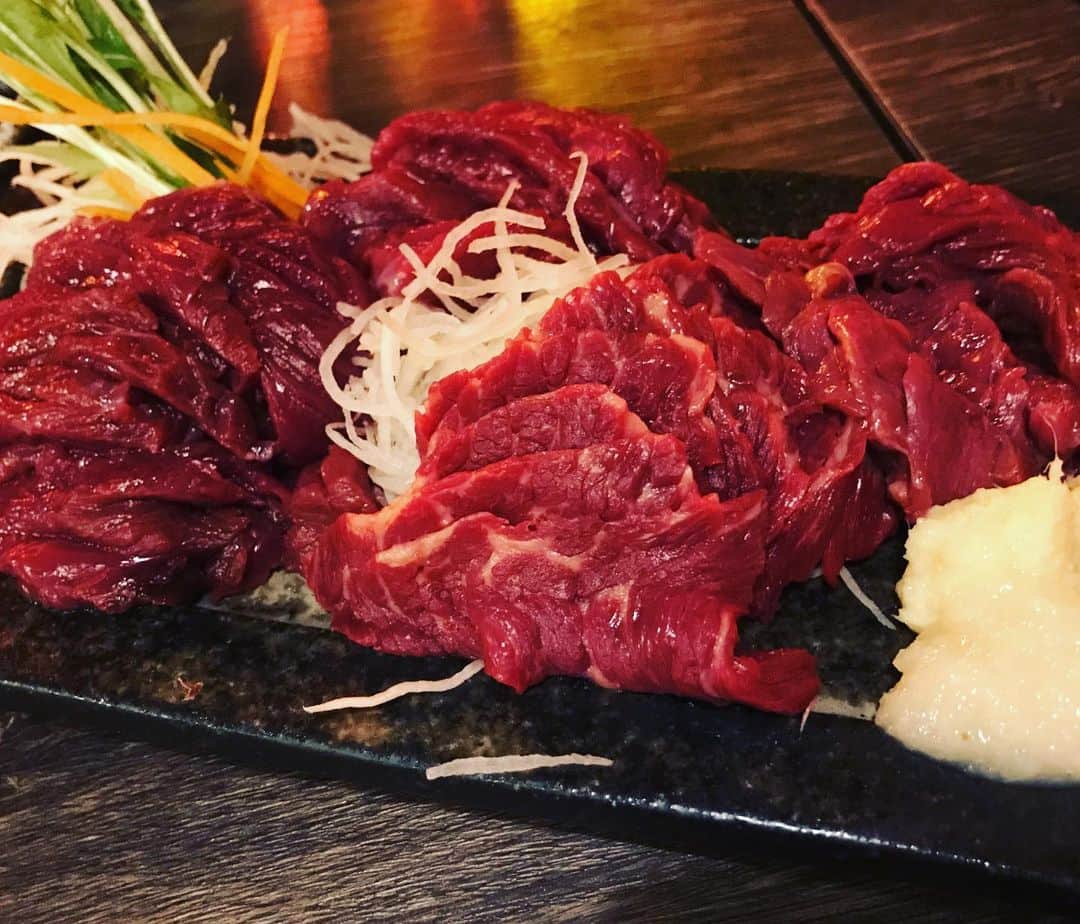 畠中悠さんのインスタグラム写真 - (畠中悠Instagram)「ミキ寄席と同期ライブ一か七かでした！ その後は空気階段もぐらとくらげ渡辺と馬刺しとホッピー！ 道ですれ違った若者に、今のくじらじゃない？と言われてました！もぐらかくらげが！ #ミキ寄席 #一か七か #東京NSC17期 #くらげ #空気階段 #渡辺 #もぐら #馬刺し #ホッピー #くじら #全員同い年 #1987年生まれ #メッシ #長澤まさみ #チャングンソク」2月28日 3時03分 - hatanakayuuuuu