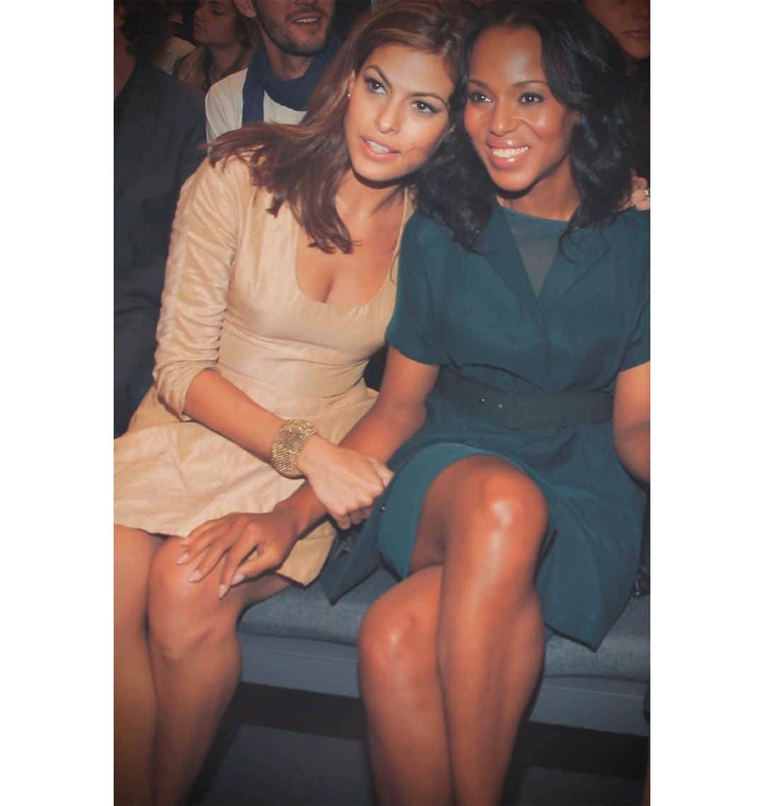 エヴァ・メンデスさんのインスタグラム写真 - (エヴァ・メンデスInstagram)「@kerrywashington and I at a fashion show years ago. She was always one of my favorite people to run into. And years and kids later I respect her so much for doing it her own way. Haven’t seen her in forever but just wanted to say, love you sis 🧡」2月28日 3時27分 - evamendes