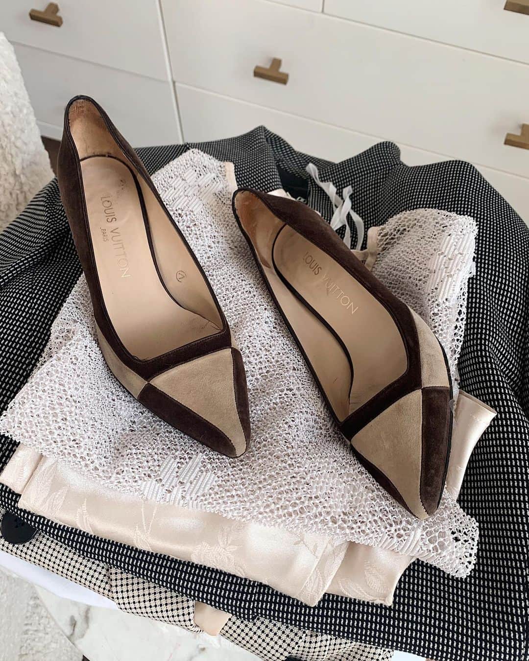 Kelsey Simoneのインスタグラム：「One SWEET vintage find...」