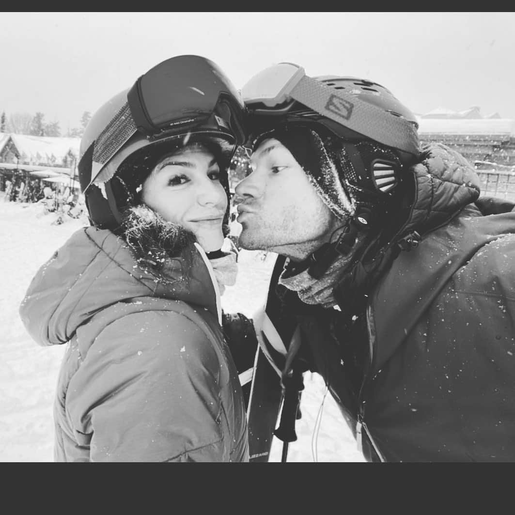 ジャレッド・パダレッキのインスタグラム：「Ten years ago today, I was able to convince my best friend to marry me. I can’t even imagine what I must have done in a past life to deserve to be able spend THIS one with this phenomenal women. I am the luckiest man alive.  Love you baby.  Here’s to 10 THOUSAND more. -hp @nowandgen」