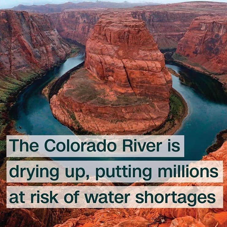 レオナルド・ディカプリオさんのインスタグラム写真 - (レオナルド・ディカプリオInstagram)「From @cnnclimate: The Colorado River — which provides water to more than 40 million people from Denver to Los Angeles — has seen its flow dwindle by 20% compared with the last century, and scientists found that the climate crisis is mainly to blame. Without any cuts to emissions, the report says the river's discharge could shrink by between 19% and 31% by the middle of this century. "Without this river, American cities in the Southwest would dry up and blow away," said Brad Udall, a senior climate scientist at Colorado State University. "The science is crystal clear — we must reduce greenhouse gas emissions immediately." (📸: Rhona Wise/AFP/Getty Images)」2月28日 7時15分 - leonardodicaprio