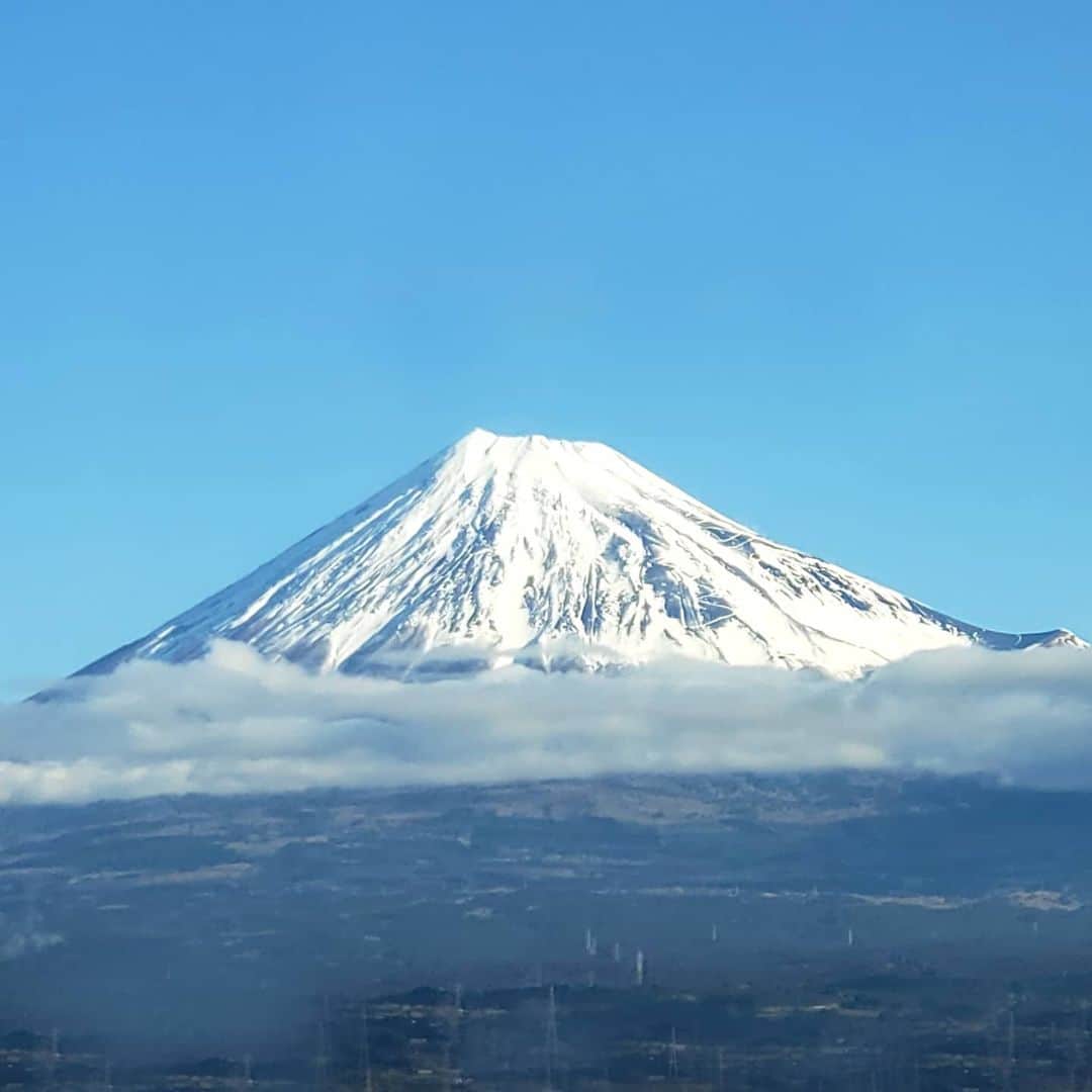 布川敏和さんのインスタグラム写真 - (布川敏和Instagram)「本日の富士山～🗻」2月28日 8時10分 - fukawatoshikazu