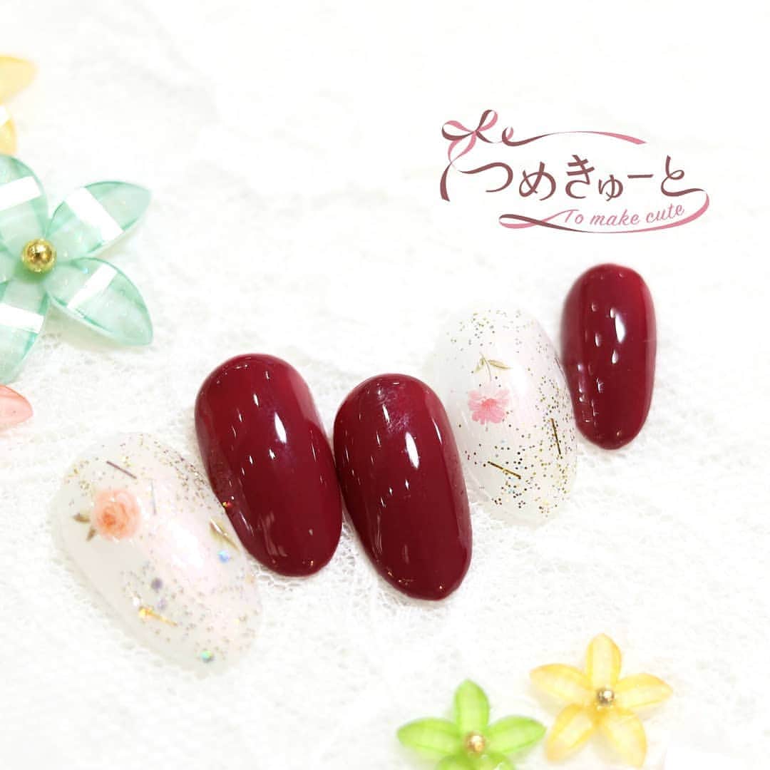 のインスタグラム：「❀✿春ネイル✿❀Spring nails 2020  春デザイン｜Mar. 1～May.31 No.233 税抜価格 3,000円（税込価格3,300円）  ご予約はこちらへ→www.tomakecute.com  #つめきゅーと #春ネイル  #ネイル #ねいる #ネイルアート #ネイルサロン #津田沼 #稲毛 #新浦安 #成田 #川口前川 #Springnails #nailart #nail salon #speedy #gel nails #美甲 #光療指甲 #フラワーネイル」