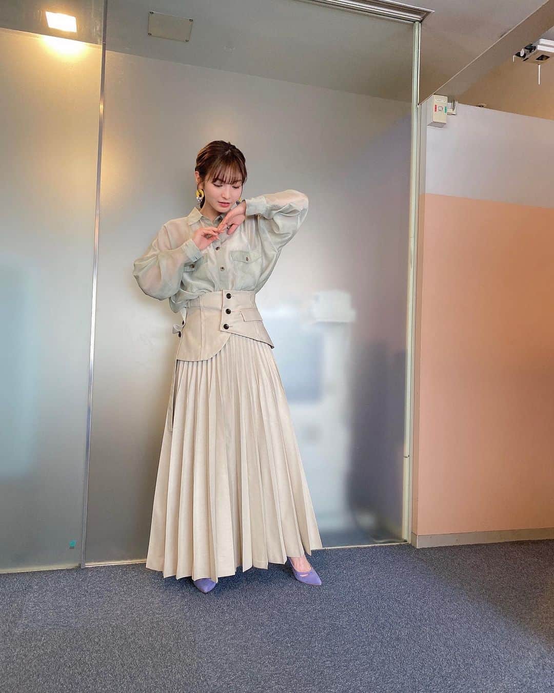 ほのかさんのインスタグラム写真 - (ほのかInstagram)「じっくり聞いタロウ🥰🥰 @asamiuesugi ・ #fashion #makeuptutorial #makeupartist  #instagood #honoka #photo #Japan #me  #instafashion #ほのか  #harmonypromotion」2月28日 19時23分 - nononon159