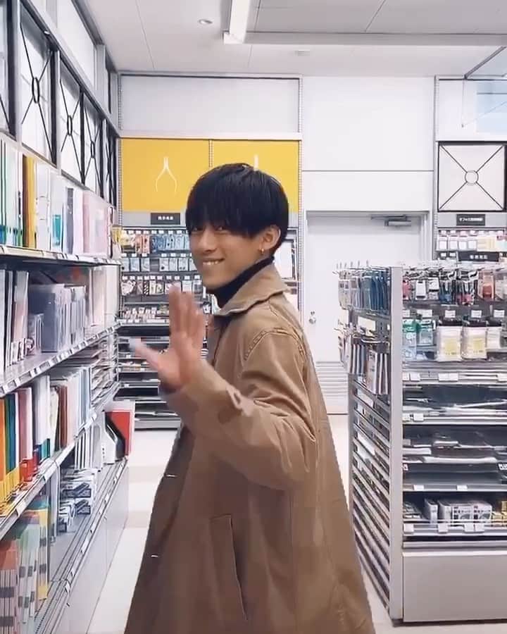 りゅうとのインスタグラム：「BYE×BYE」