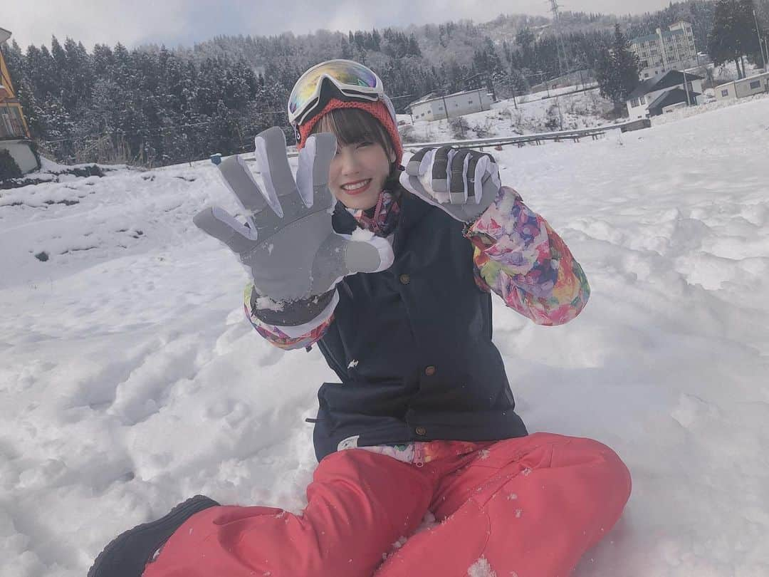 西潟茉莉奈さんのインスタグラム写真 - (西潟茉莉奈Instagram)「. . ロケ生写真⛄️❄️ 恒例のスキー場🎿 . . チェックよろしくお願いします🙇🏻‍♂️❣️ . . #ロケ生写真 #ngt48」2月28日 20時03分 - marina_1016.n