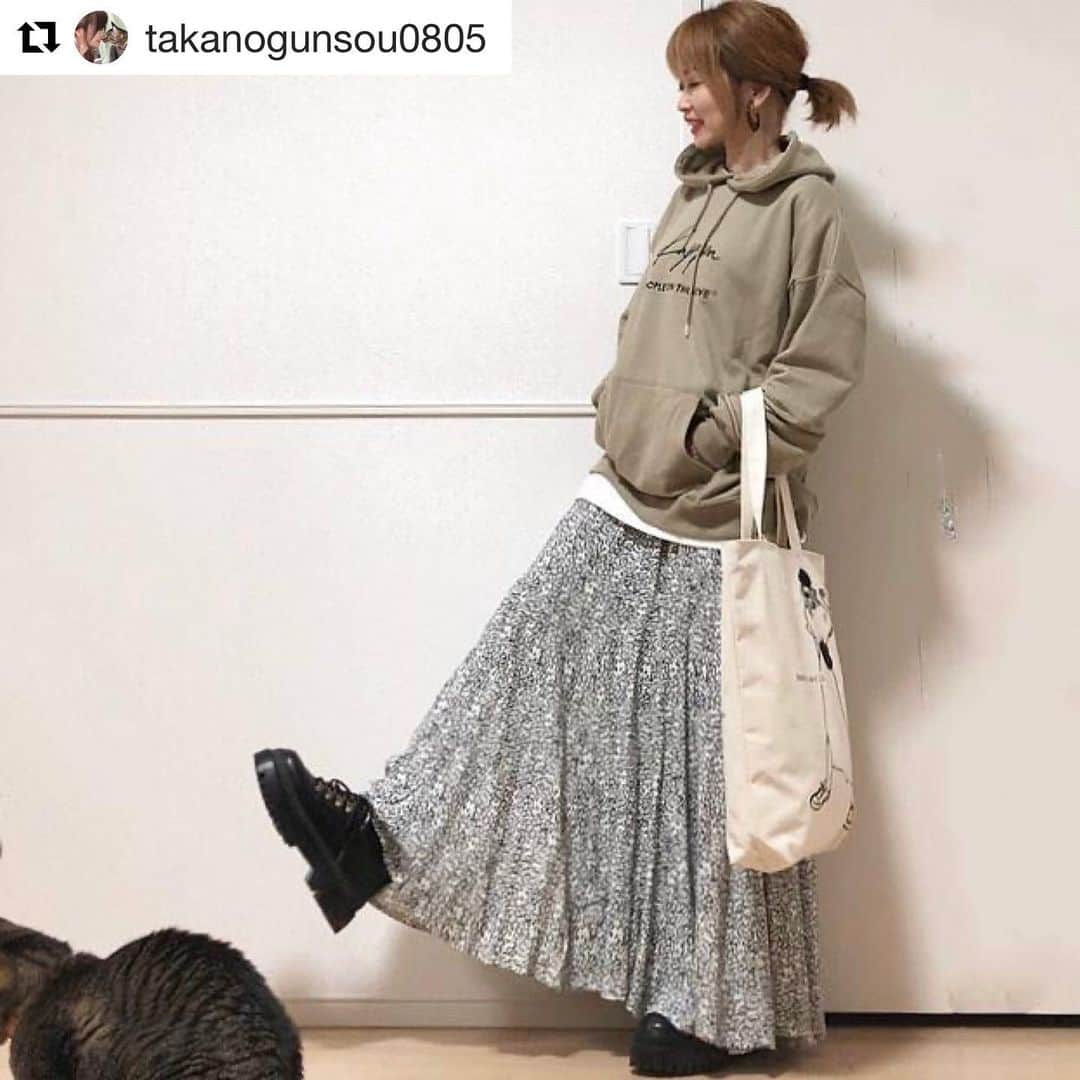 VIVIAN Collectionのインスタグラム