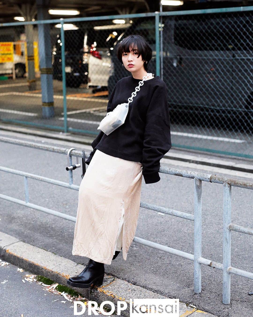 Droptokyoさんのインスタグラム写真 - (DroptokyoInstagram)「KANSAI STREET STYLES @drop_kansai  #streetstyle#droptokyo#kansai#osaka#japan#streetscene#streetfashion#streetwear#streetculture#fashion#関西#大阪#ストリートファッション#fashion#コーディネート#tokyofashion#japanfashion Photography: @kyoheihattori」2月28日 13時21分 - drop_tokyo