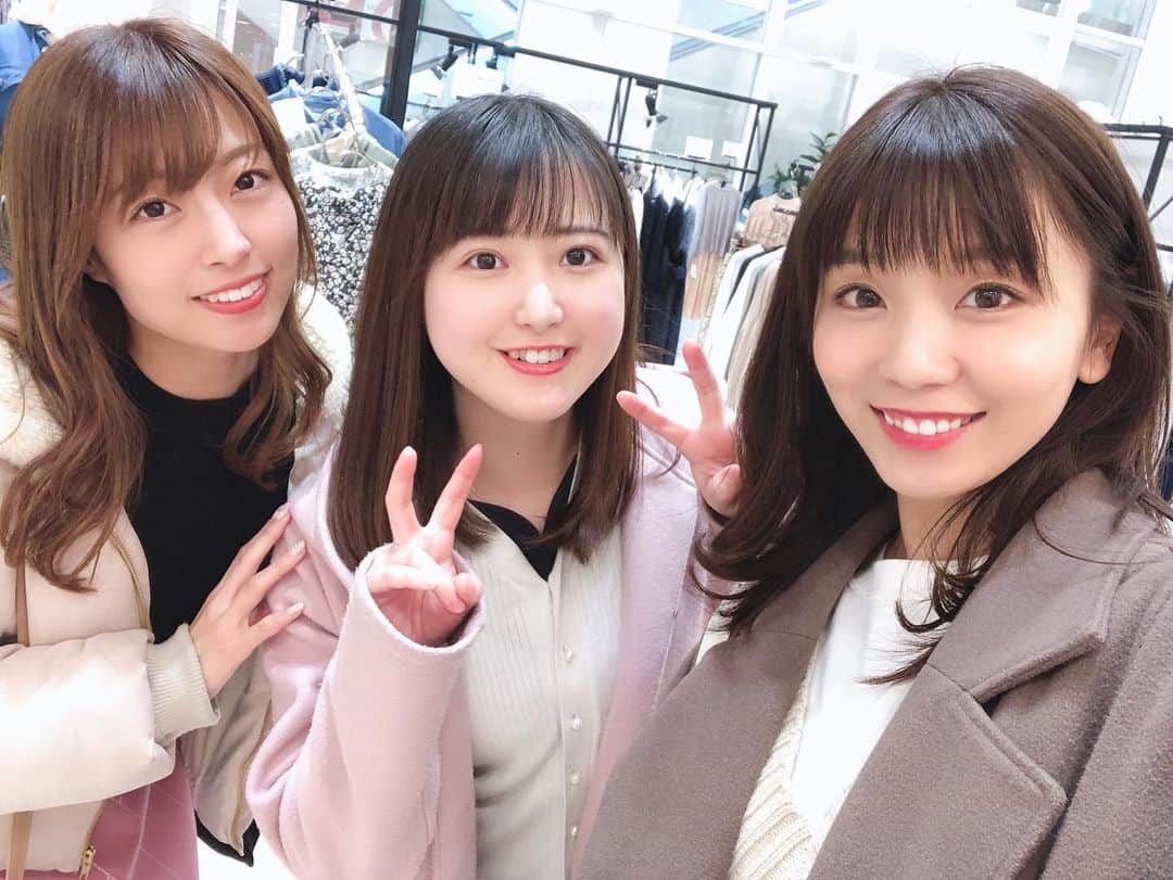 吉川千愛のインスタグラム：「この前たまたま舞菜に会った〜❤︎ #LinQ #吉川千愛 #こんにちあ #あいんちゅ」