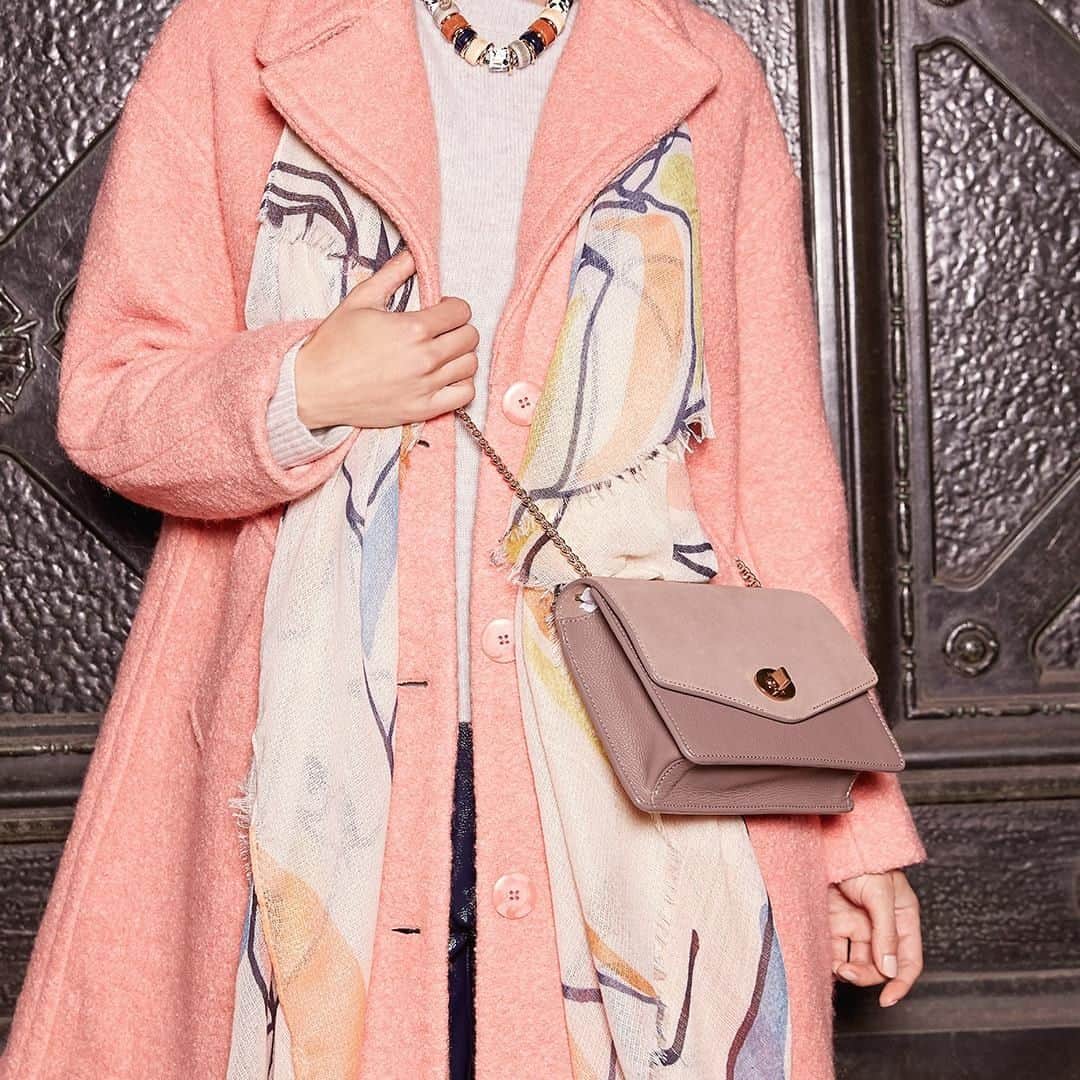 アクセサライズのインスタグラム：「Pass the pastel!  P.S. Don't don't forget 25% off for Treats members, it's payday after all!  Tap link in our bio to shop the look. #Accessorize」