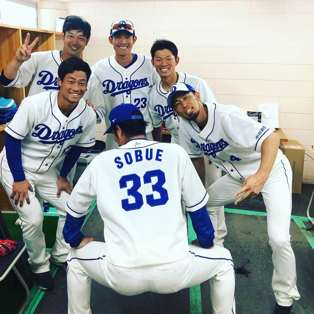 藤井淳志さんのインスタグラム写真 - (藤井淳志Instagram)「２０２０年春季キャンプ終了！ 怪我もなく充実した１ヶ月を送れてまずは良かった良かった♪(´ε｀ ) #藤井淳志#大野奨太#祖父江大輔#堂上直倫#遠藤一星#加藤匠馬#春季キャンプ#久々の勝崎さんひとまわり小さくなってた#トレーナーのみなさん#毎日ありがとうございました」2月28日 16時16分 - atsushi.fj4