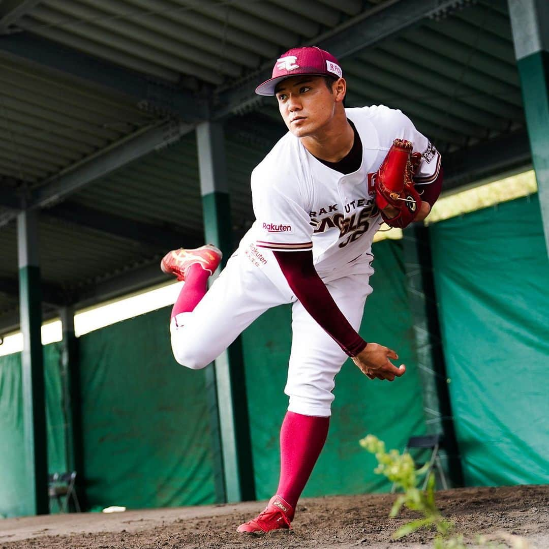 東北楽天ゴールデンイーグルスさんのインスタグラム写真 - (東北楽天ゴールデンイーグルスInstagram)「⚾️ まだまだ金武キャンプの振り返り📸✌🏼 MyHEROへメッセージをよろしくお願いします👍🏼👍🏼 #rakuteneagles #NOWorNEVERいまこそ #日本一の東北へ #写真もイープレで #島内宏明 #鉄平 #森原康平 #高梨雄平 #オコエ瑠偉 #酒居知史  #藤平尚真  #津留﨑大成」2月28日 16時39分 - rakuten_eagles