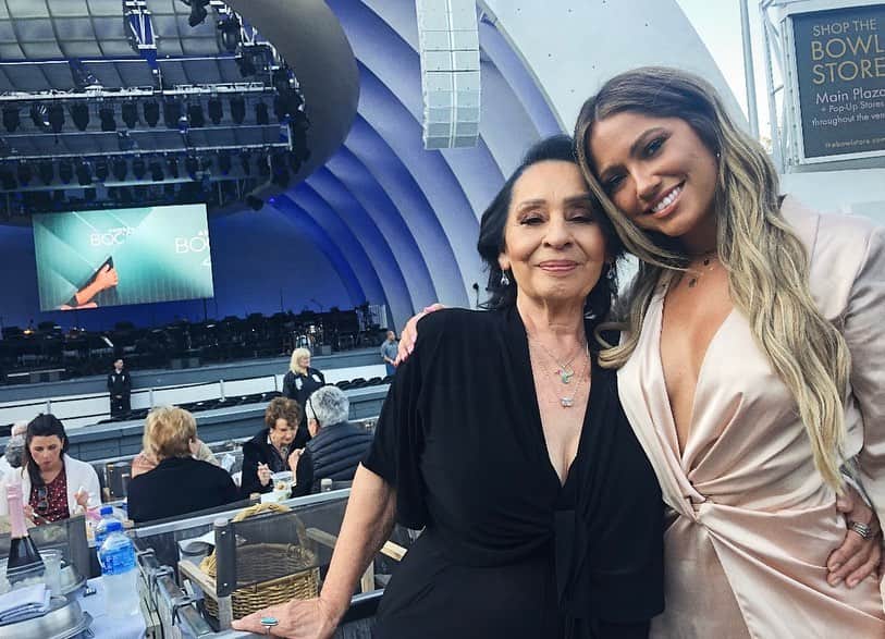 ジェシカ・バーチアーガのインスタグラム：「Yesterday was my grandma’s 74th birthday. Let me try to paint a picture of this woman in this small caption space. She’s my second mom, my best friend, my therapist lol, my inspiration. In this life that can throw anything at you, I can only hope to be half as strong as she’s had to be. You’re the strongest person I’ve ever known w the most gentle forgiving heart.  Two time breast cancer survivor, and recently in 2016 pancreatic cancer. After she made it thru that painful surgery she lost her son a few months later (my daddy) This past December we also lost my grandfather. Even tho they had divorced many years ago she still helped care for him in his last days.  I love animals because of you, mostly dogs & birds.  You had pictures and books of Marilyn Monroe, Elizabeth Taylor in the house, that’s where my obsession w these women came from. Cuddled up on the couch on rainy days watching “I Love Lucy” “The Little House on the Prairie” “Beauty and the Beast” fave memories. 6th grade I yelled for you from the bathroom, I didn’t know what happened to me. You laughed, said I was ok, I wasn’t dying that I just became a woman. Dad w tears in his eyes 😅that was too much for him to handle.  As a little girl I put on your fur coats (hopefully those were faux furs lol), high heels & walked around the house. You taught me how to cook, how to get over a heartbreak. I wanted to know about sex, I talked to you because I couldn’t talk to mom about that (still can’t talk to mom about that lol) The first and ONLY time I ever talked back to you was in 3rd grade so Dad put me over his lap to spank me, (he barely tapped me ha!) I cried, then you cried. I never talked back again. I use to love going to your work (my grandma made stuffed teddy bears, wind up dolls. I was in heaven! You always told me that the sunrise was the prettiest time of day.  I rushed to The hospital to see you right after they removed your cancer and you had the nerve to ask me how my day was!? But that’s the kind of woman you are, always concerned about others while putting yourself last. Your heart is bigger than this world can hold. I’m so thankful you’re in my life never leave me! I love you xo Jessie」