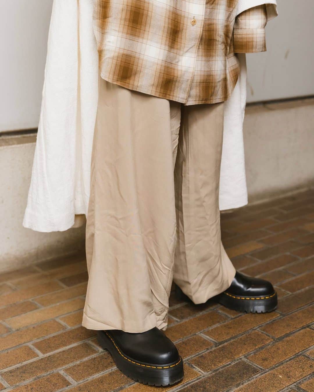 Fashionsnap.comさんのインスタグラム写真 - (Fashionsnap.comInstagram)「【#スナップ_fs】 Name：MAMI (SCANDAL) Occupation：Artist Coat #AMERI Shirt #H Knitwear #UNIQLO Pants #H Shoes #DrMartens  #fashionsnap #fashionsnap_women」2月28日 17時27分 - fashionsnapcom