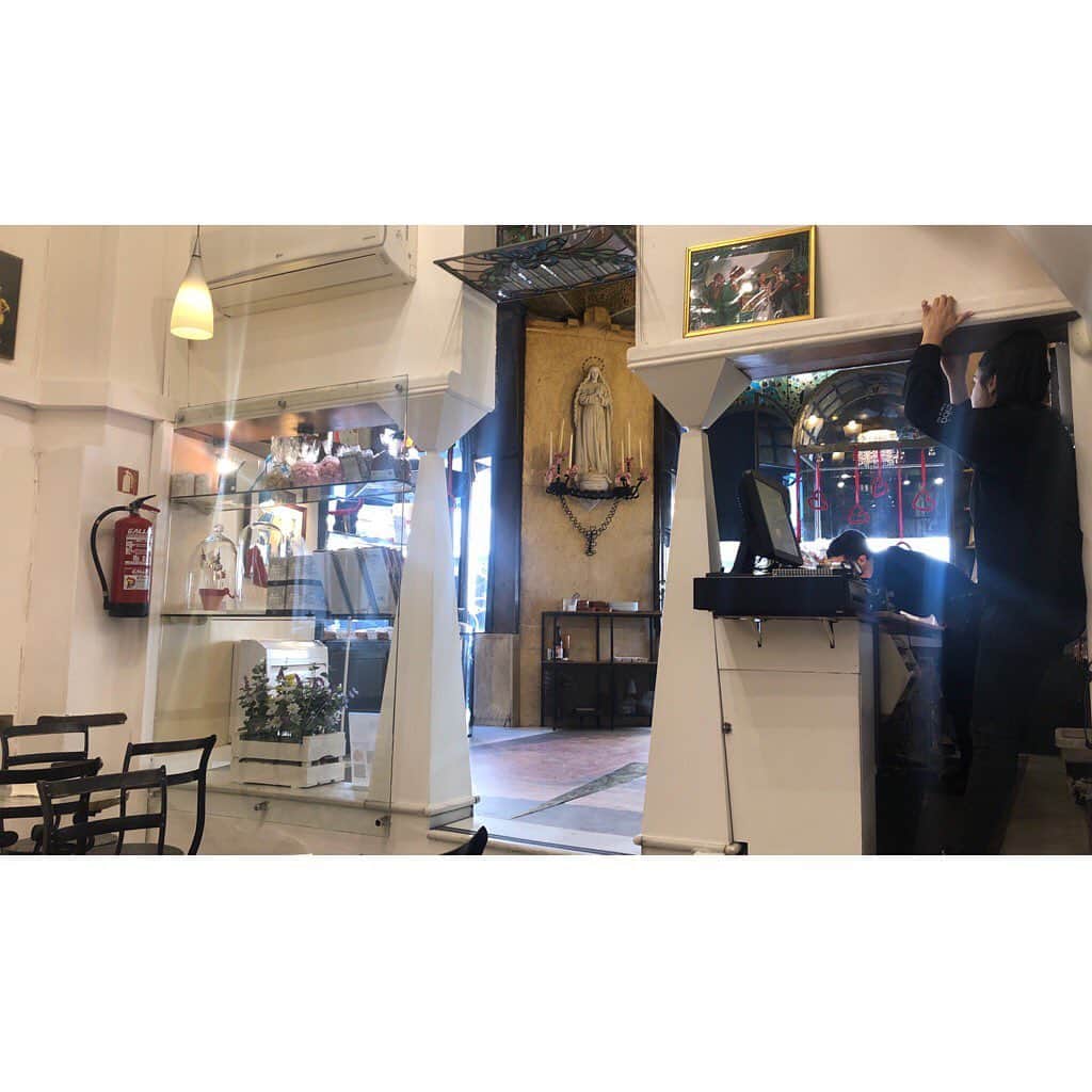 天見浩司さんのインスタグラム写真 - (天見浩司Instagram)「お店の中もおしゃれ ”Fabrica de pastas alimenticias”はパスタの店舗の時のもの。  #スペイン #Spain」2月28日 17時37分 - rainycocoaamami