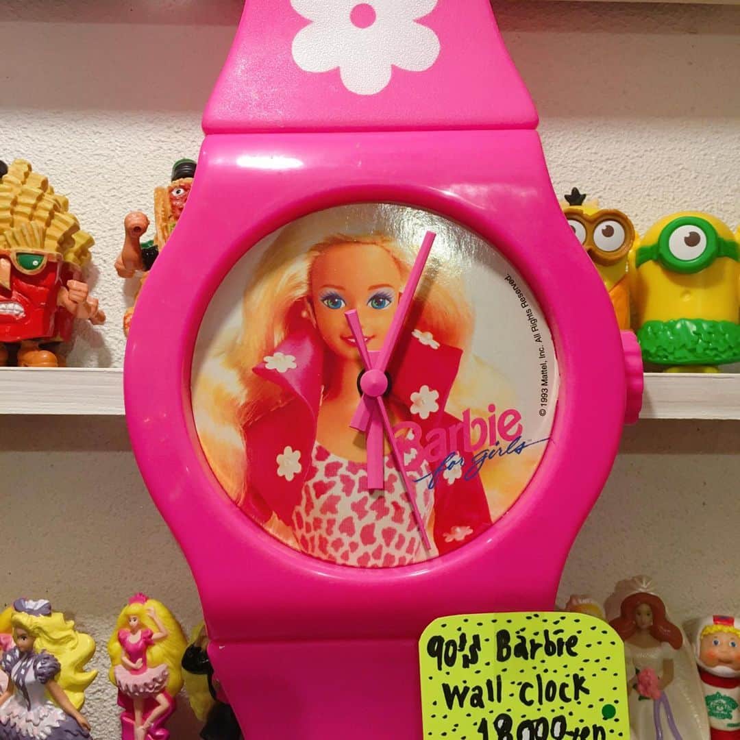 おもちゃやSPIRALさんのインスタグラム写真 - (おもちゃやSPIRALInstagram)「90's Barbie Wall Clock 入荷しました！  18000円です！」2月28日 18時08分 - spiral_toy