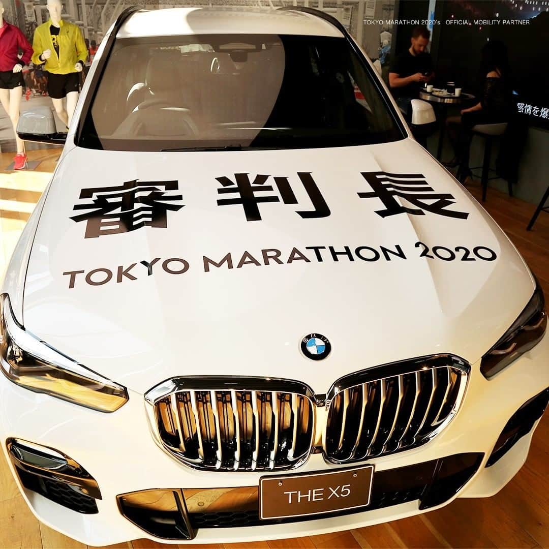 BMW Japanさんのインスタグラム写真 - (BMW JapanInstagram)「3月1日(日)の東京マラソン2020で審判長車を務めるBMW X5 xDrive 45eが、東京駅近くのBMW GROUP TERRACEに展示中。 . 審判長車仕様となった同モデルを、ゆっくりとご覧頂けます。展示期間は3月6日(金)まで。ぜひお立ち寄りください。 . #THEX5 #東京マラソン #tokyomarathon2020 #TokyoMarathon #BMW #BMWJapan #駆けぬける歓び」2月28日 18時00分 - bmwjapan