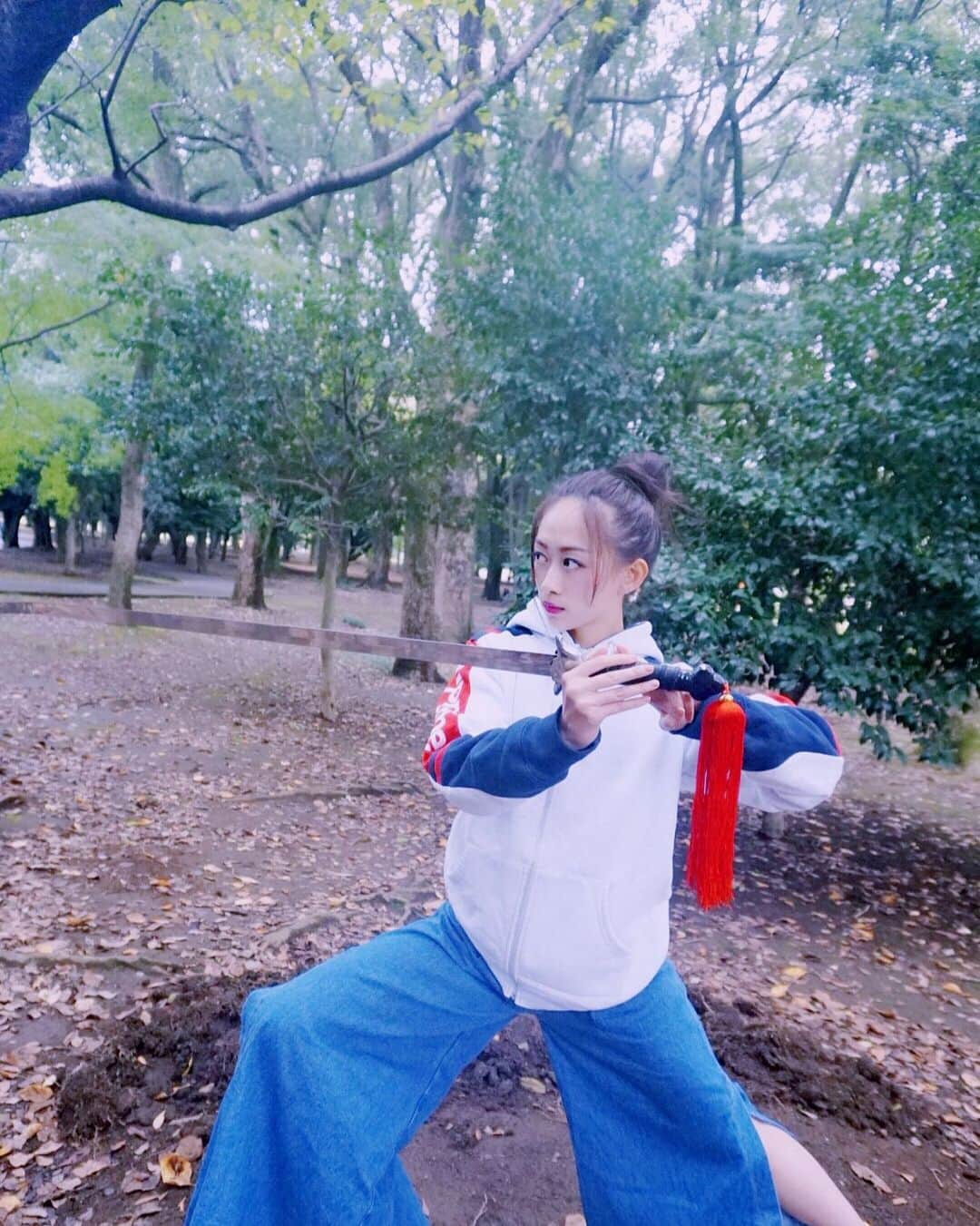 梨衣名さんのインスタグラム写真 - (梨衣名Instagram)「Park.  #kungfu #wushu」2月28日 18時03分 - leena3.1415926