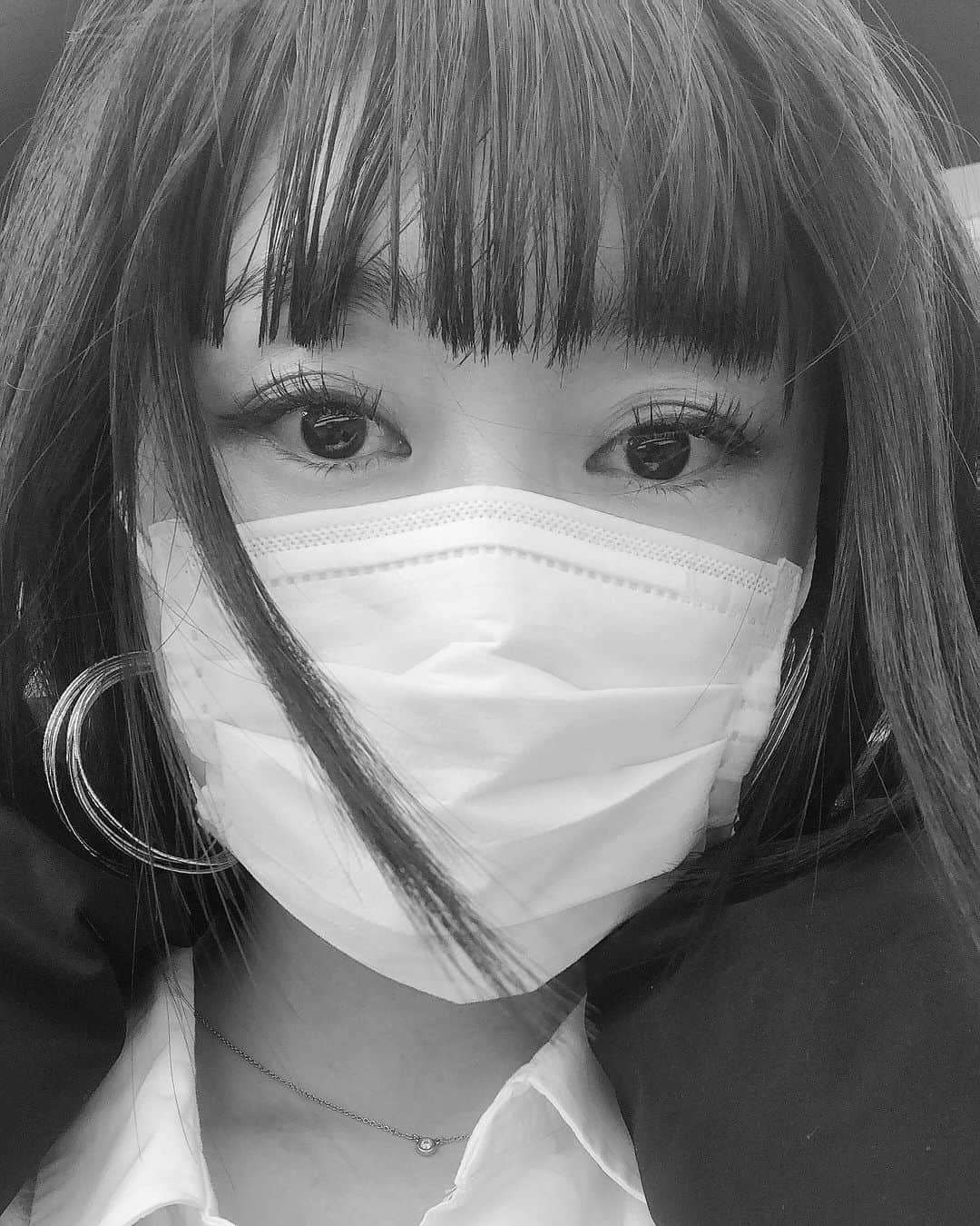 白澤美佳さんのインスタグラム写真 - (白澤美佳Instagram)「✴︎✴︎✴︎ No mask No Life。。。 ・ ・ まさかここまでの事態になるとは。。 ・ 日常生活、仕事、学校、様々な影響が出てますが 兎にも角にも、この事態が一刻も早く終息に向かい 今まで通り普通の生活に戻れますように。。 ・ ・ ・ #😷 #mask #コロナ #コロナ対策 #ウィルス対策 #新型肺炎 #影響 #仕事全キャンセル #悲しい  #安全確保 #手洗いうがい #除菌 #一刻も早く終息しますように #✌︎」2月28日 18時04分 - mikashirasawa