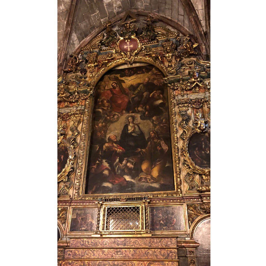 天見浩司のインスタグラム：「これは、マリア様の絵画かな  バルセロナ大聖堂（サンタ･エウラリア） Cathedral of Santa Eulalia #スペイン #Spain」