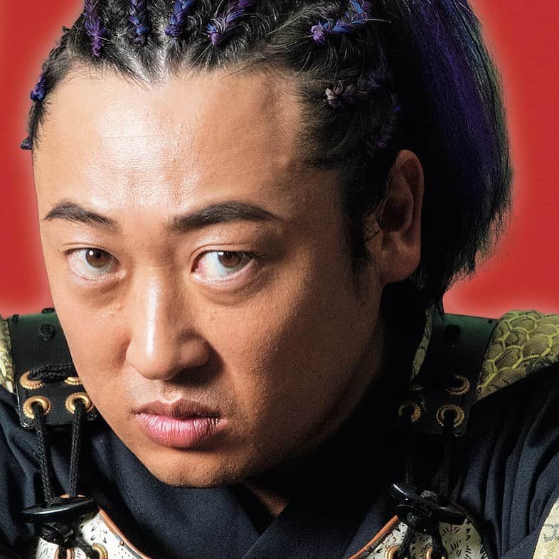 のインスタグラム：「・ ・ 2月28日は織部の日。 （千利休亡き後に豊臣秀吉の茶頭を務めた古田織部が、自分で焼いた茶器を用いて茶会を開いたことにちなんだ記念日） ・ 矢延城 戦国まごころ武将隊。 ・ 画像2枚目は、左から義丸、岩曽根成虎、石川勝延の矢延三勇士。 ・ 戦国まごころ武将隊は、独自の活動で矢延町の町おこしに大きく貢献し、メディアでも取り上げられ、歴史好きや子供のみならず 女性からも絶大な人気を得ている というのは有名な話だがじゃぜや〜! ・ では、矢延三勇士の普段は何として働いているでしょう?! ・ 答えは明日の投稿の最後で! ※昨日のクイズの答え→「ハワイ」 ・ #クリエイターズファイル #矢延城 #戦国まごころ武将隊 #戦国 #武将 #城 #ご当地 #地域 #町 #町おこし #方言 #名物 #歴史 #歴女 #クリエイター #クイズ #記念日 #ダイアリー #写真日記 #日記 #サプライズ #ザテレビジョン」