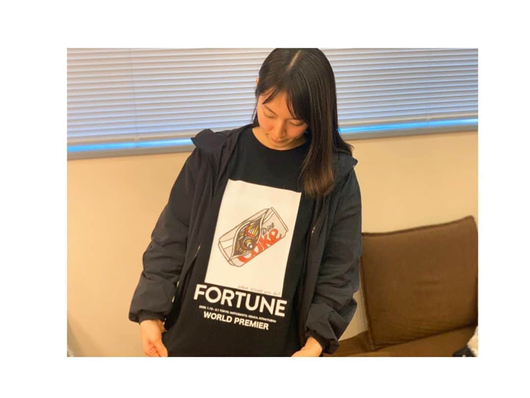 吉岡里帆さんのインスタグラム写真 - (吉岡里帆Instagram)「FORTUNE お揃いTシャツ  いつかの再演を願ってこのTシャツは大事に取っておこう その時に会えなかった人達と会えたら良いな… またどこかで。  #舞台　#fortune  #大千秋楽」2月28日 18時47分 - riho_yoshioka
