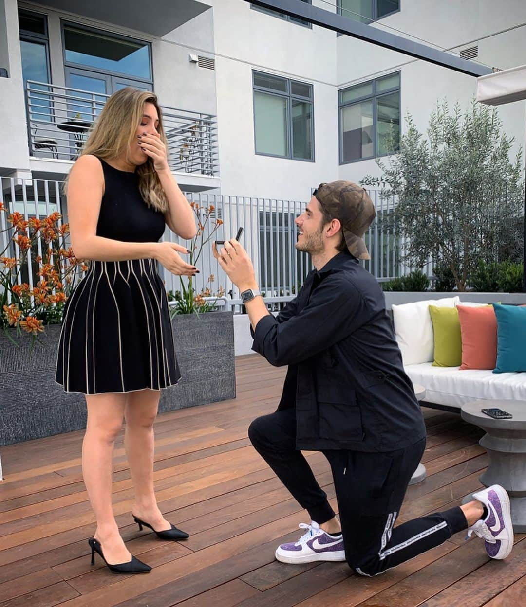 Leleponsさんのインスタグラム写真 - (LeleponsInstagram)「I SAID YES!!!!❤️💍💍 YES...TO BEING JUST FRIENDS !!!!!」2月29日 4時22分 - lelepons