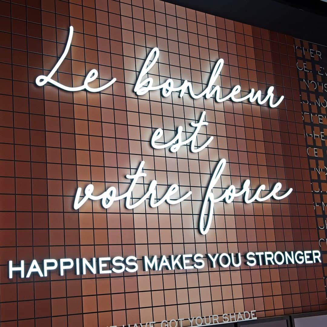 Lancôme Officialさんのインスタグラム写真 - (Lancôme OfficialInstagram)「Happiness makes us stronger. Join us at our Paris flagship and enter into an immersive experience with happiness all around you.  #Lancome #LancomeFlagship #HouseofHappiness」2月28日 21時00分 - lancomeofficial