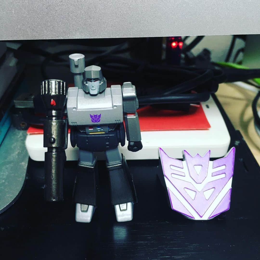 のインスタグラム：「メガトロンはこれね  #transformers #decepticons #megatron #トランスフォーマー #デストロン #メガトロン #破壊大帝」
