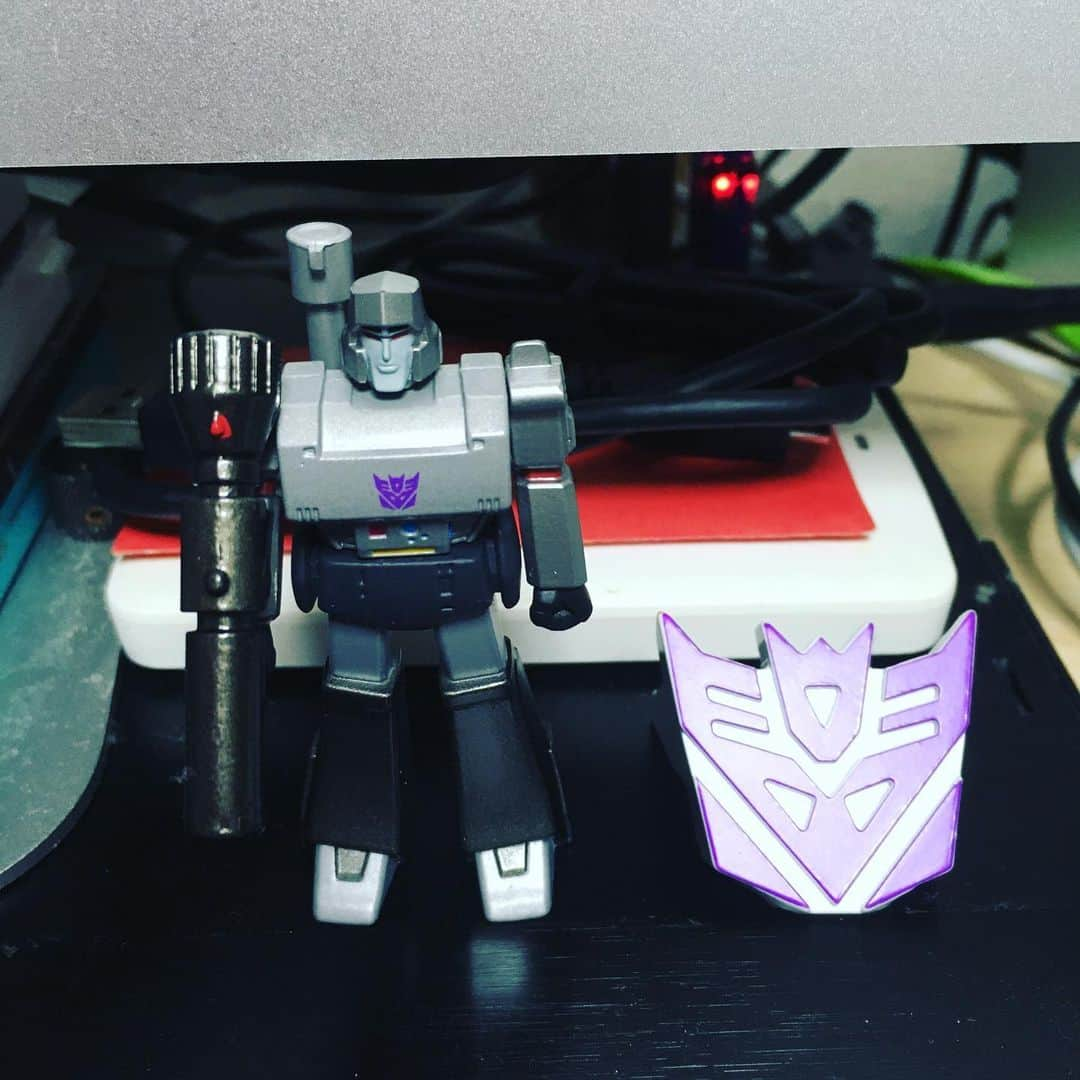 斉藤伸也のインスタグラム：「メガトロンはこれね  #transformers #decepticons #megatron #トランスフォーマー #デストロン #メガトロン #破壊大帝」