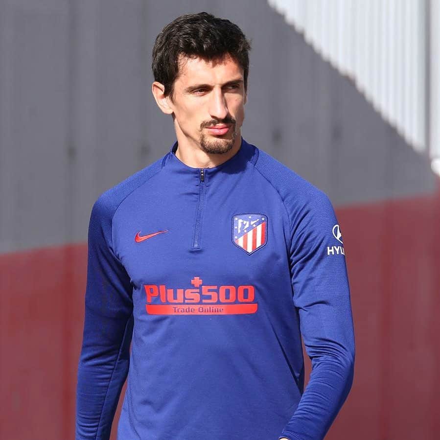 ステファン・サヴィッチのインスタグラム：「Today’s mood! 😼 #atleticomadrid #training」