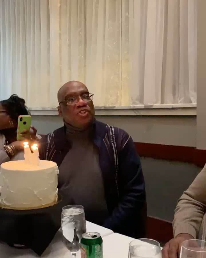 ジェニファー・ハドソンのインスタグラム：「A big happy birthday to one of my favorite cousins ever ! You celebrate us , we celebrate you ! Happy birthday cousin kelvin . Thank u for your teachings and encouragement . Team jhud can yal wish him a happy birthday . He would be so grateful.  From dolls dolls @juleyah and @iamjhud」