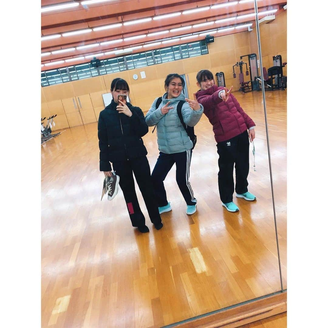 土橋ココさんのインスタグラム写真 - (土橋ココInstagram)「. 🤟🏻😎👻💗 #gymnastics  #mwu #lavys」2月28日 21時54分 - niko_d.k