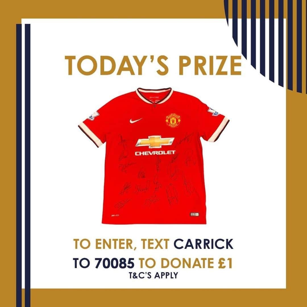 マイケル・キャリックのインスタグラム：「Repost from @michaelcarrickfoundation • Want to be in with a chance of winning Carrick's 2014/15 Manchester United home shirt signed by the squad? ❤️⚽️ 🤳Text 'CARRICK' to 70085 to donate £1 and enter today's prize draw!  All proceeds go directly to the Foundation to help create empowering opportunities for young people living in disadvantaged areas. 💫  The winner will be announced in 24 hours. ⏰  We have prizes up for grabs everyday until 03/03!」