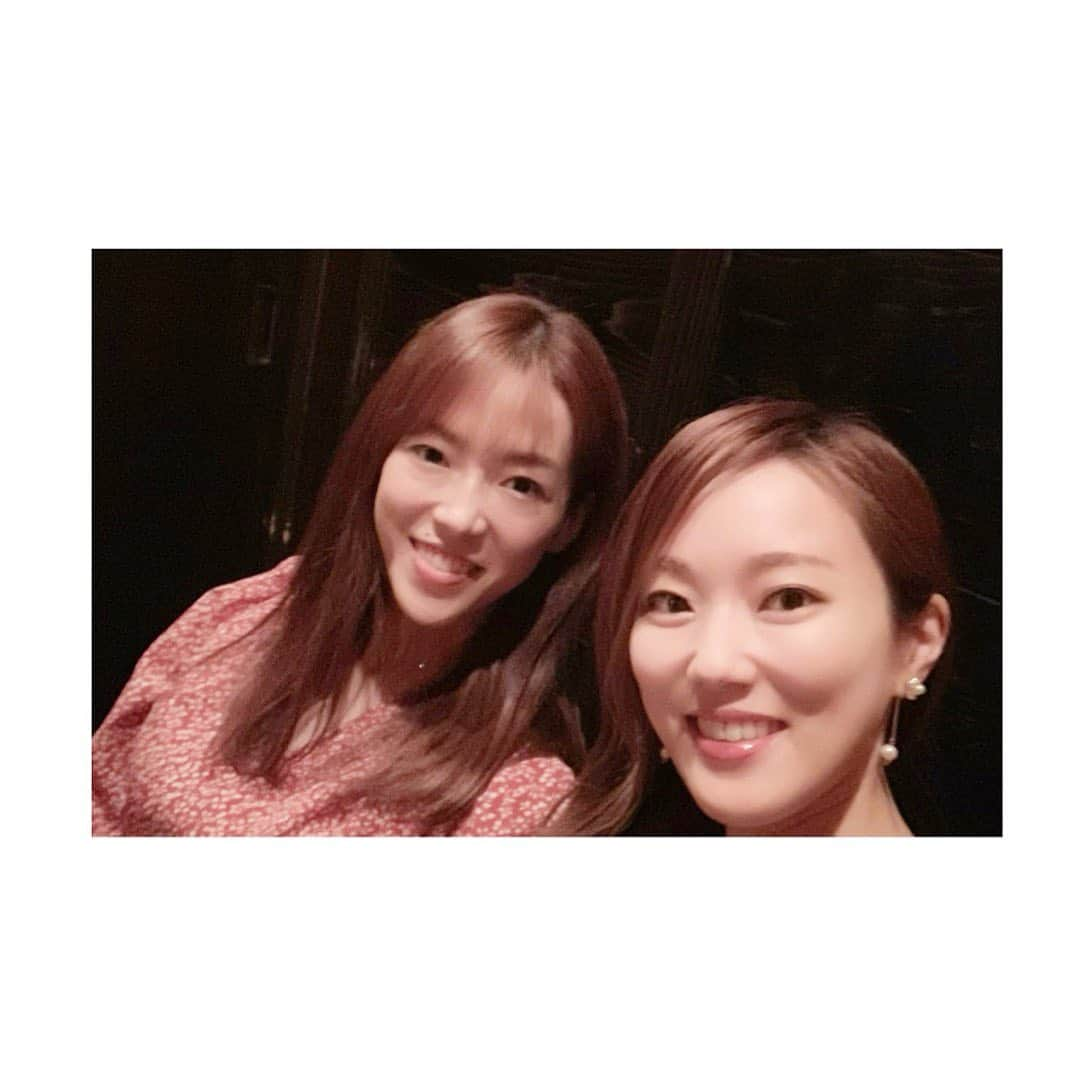 愛白もあさんのインスタグラム写真 - (愛白もあInstagram)「.﻿ 美人なちっぴー♡﻿ 退団おめでとうー♡﻿ 皆様、ちっぴーは元気ですよーーー♡﻿ ﻿﻿ ちっぴーの素敵なダンスが、今でも蘇ります☆﻿ いつも清らかで、何事にも丁寧で…﻿ 千秋楽の日は特に‼︎キラキラ眩しかった‼︎﻿ 本当にお疲れ様。﻿ ﻿ また、ごはんでもカフェでも行こうね🎀﻿ ﻿ ﻿ ﻿ #愛咲まりあ #ちっぴー #まりあ ﻿ #宝塚歌劇団 #卒業おめでとう ﻿ #宙娘 #宙組 #娘役 #お疲れ様 #大好きな一個下 ﻿ ﻿ ﻿ ﻿」2月28日 22時09分 - aishiro_moa