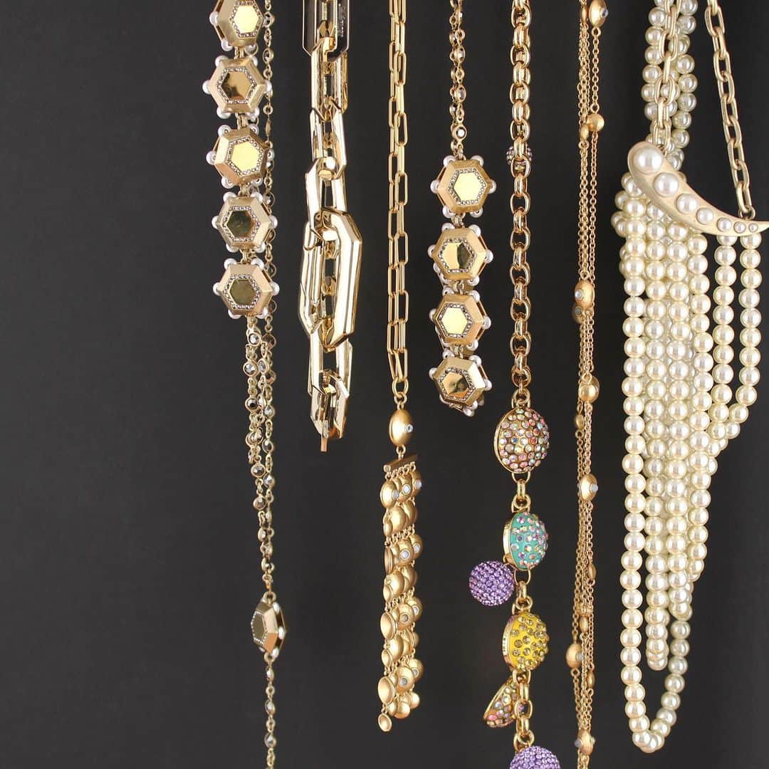 ルル フロストのインスタグラム：「A statement necklace for every style. Which one speaks to you? #lulufrost」