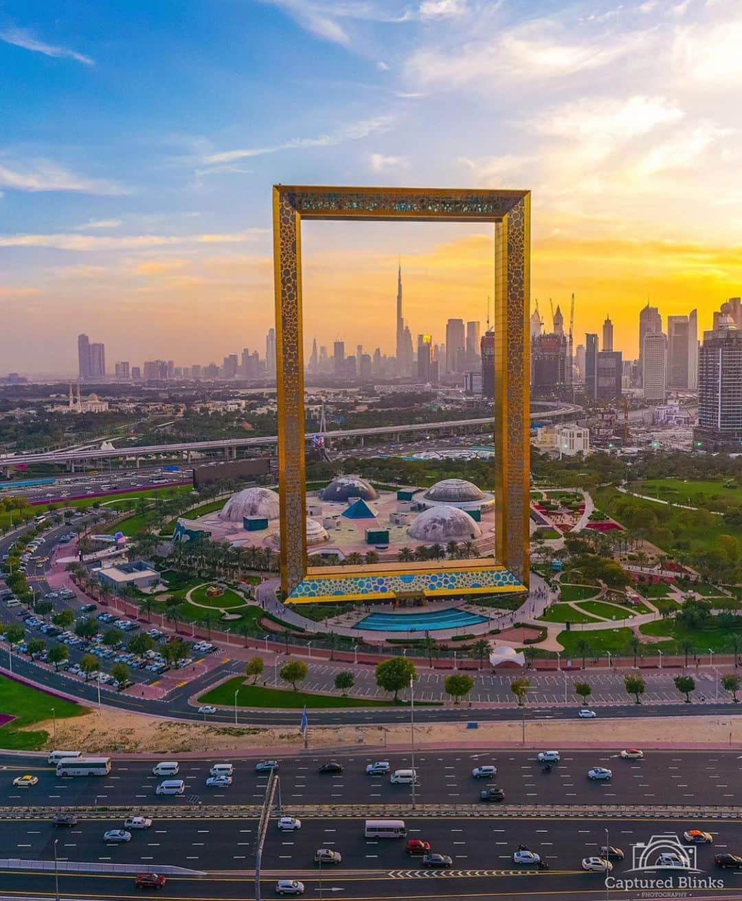 ドバイのインスタグラム：「#Dubai Frame 📷:@capturedblinks」