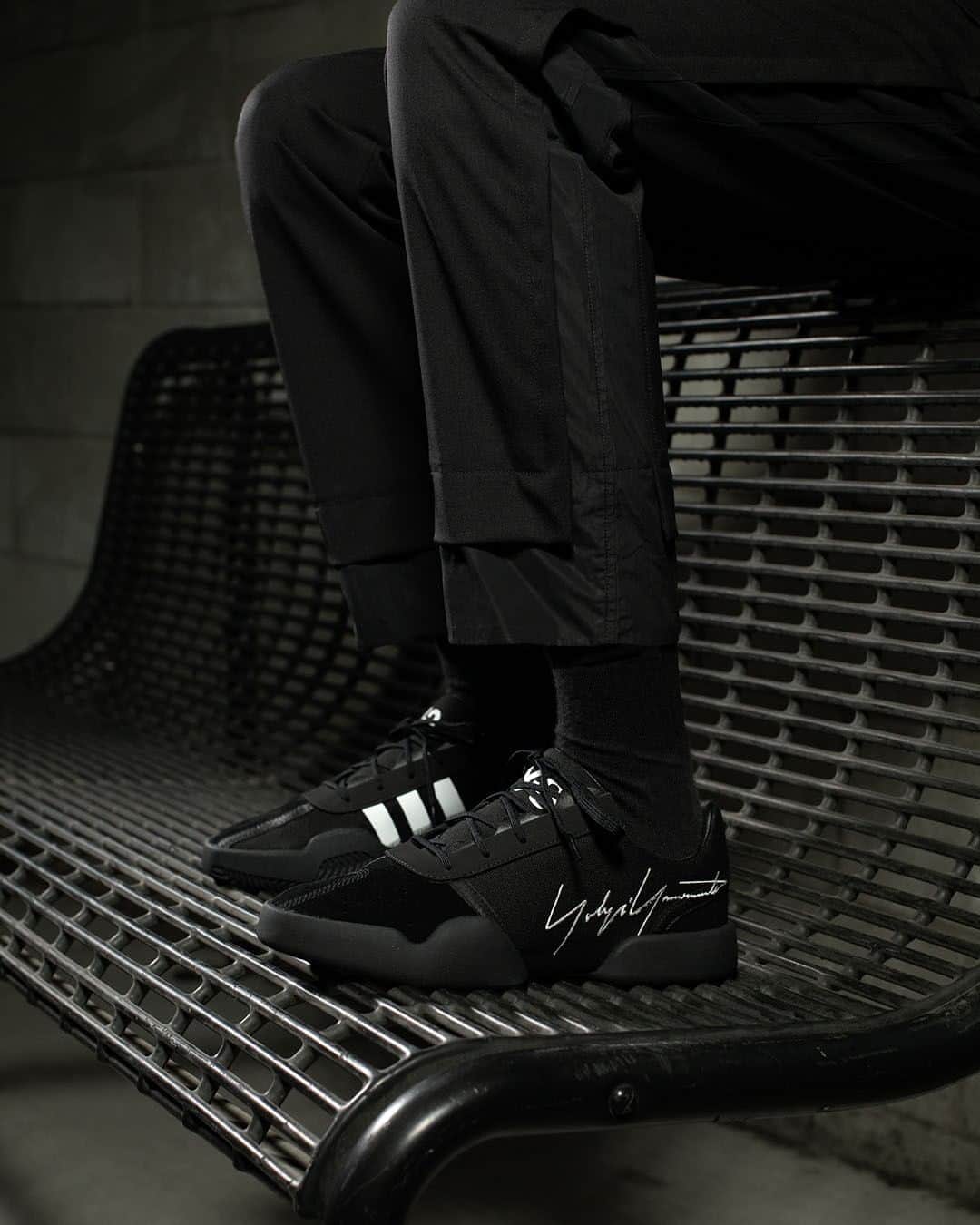 ワイスリーのインスタグラム：「Y-3 YUNU. Y-3 Spring/Summer 2020. --- #adidas #Y3 #YohjiYamamoto Discover the collection at adidas.com/y-3」