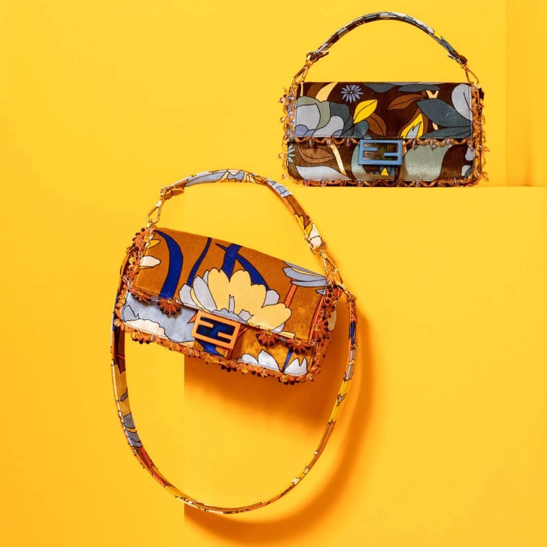 Fendiさんのインスタグラム写真 - (FendiInstagram)「Precious yet playful, turn heads with the #FendiSS20 bag edit covered in a kaleidoscope of colors, prints, and textures that channel the collection’s signature summertime exuberance. Tap to shop.」2月29日 0時01分 - fendi