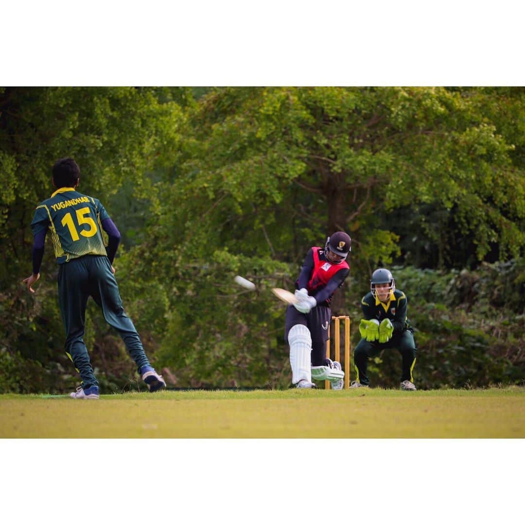 ハリー杉山さんのインスタグラム写真 - (ハリー杉山Instagram)「木村昇吾選手！！ @cricketershogo  プロ野球の世界からクリケット選手へと転身し、日本代表として戦いながら、クリケットの魅力を多方面で語る木村選手🏏  先日スリランカのチームと契約し現地に行かれました。まずは練習を重ね現地三月末からのリーグ戦の出場を目指します🔥🔥🔥　good luck!! まだまだ日本でクリケットは浸透してなくても、U-19がアジアの強豪を倒し今年本戦初出場！！熱戦を繰り広げました🤩  学生時代身を捧げて、何度も悔し涙を流したクリケット。僕も久しぶりにやってみたくなり..栃木の佐野に近々行きたいです！！！明日ハリポでも話します！！　night night!! My mate Shogo who was a fab baseball player now playing for the national side but in cricket. absolute demon fielder and batsman... #cricket #japan #クリケット　#佐野市 #木村昇吾 #ハリー杉山  @popjwave」2月29日 0時30分 - harrysugiyama
