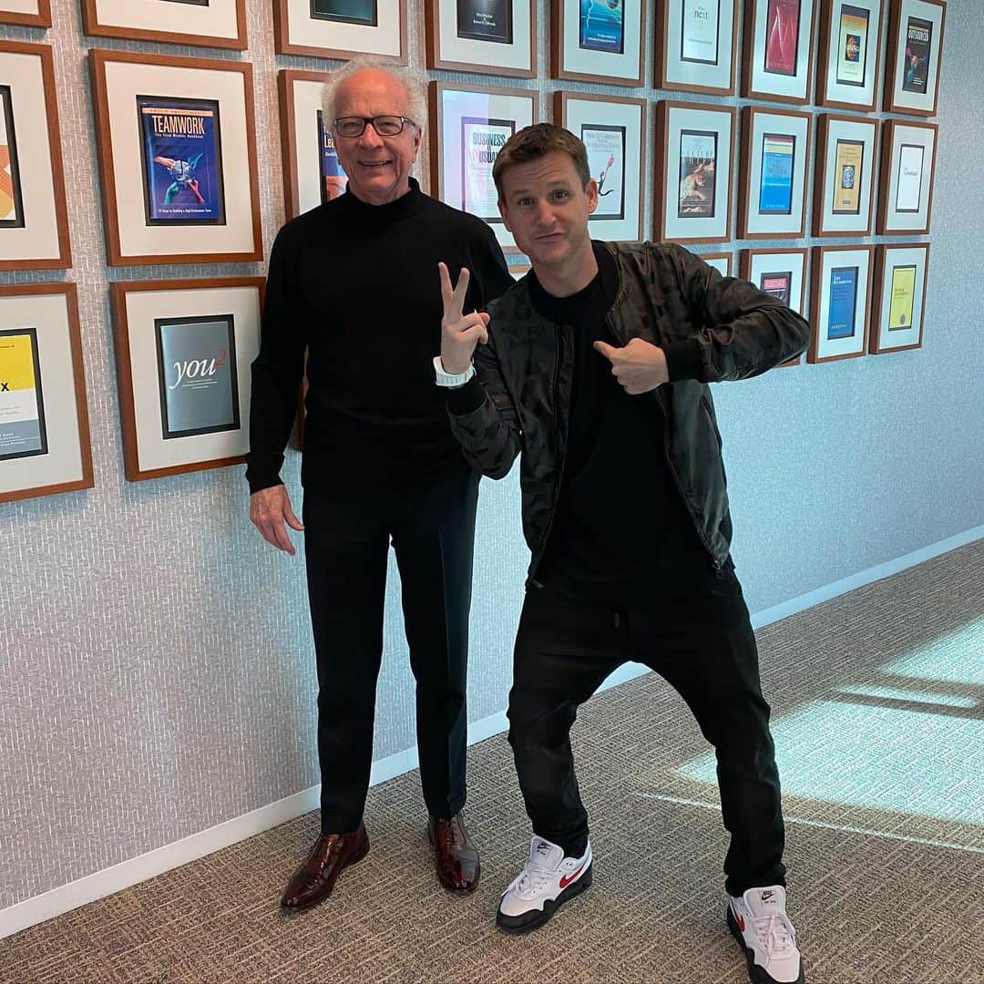ロブ・ディアデックのインスタグラム：「Quantum Leap Strategy Certified! My wife @bryianadyrdek is constantly enlightening me with ideas and concepts she thinks may help with my personal development. Two years ago she introduced me to a 32 page book that changed my entire way of thinking called YOU2 (Squared). It is a master piece. It is truly simplicity on the far side of complexity. Written by Dr Price Pritchett in 1989, it is all about how to take Quantum  Leaps toward what you want to achieve, rather than incremental steps. We had the honor of being able to spend a few days with Price and his team, to not only hear first hand what inspired the philosophy, but ultimately how we can share it with others in a meaningful and effective way. Super thankful for the opportunity to become a certified partner as this concept and book have played a huge part in my evolution of thinking and growth. So lucky to have such a beautiful and amazing wife who constantly pushes me and is down for a little growth adventure. We are officially a certified YOU2 couple! ❤️🙏🏼📈🚀🚀」